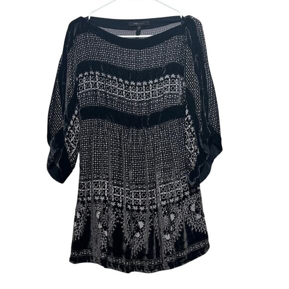 BCBGMAXAZRIA Dresses & Skirts - BCBGMAXAZRIA Silk Blend Velvet Burnout Tunic Dress Sz S Button Boho Whimsigoth